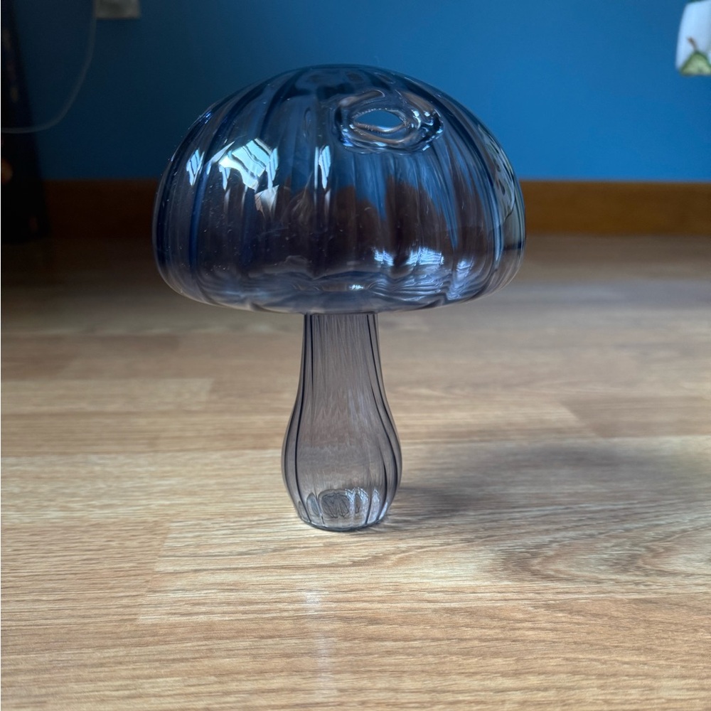 Elegant Mushroom Accent